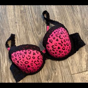 VS PINK Bra size 36B